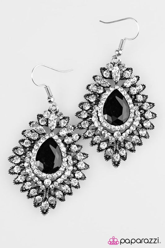 DIVA-de and Conquer - black