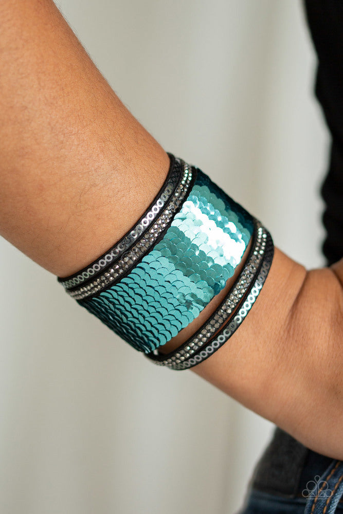 Head or Mermaid Tails - Blue/Silver